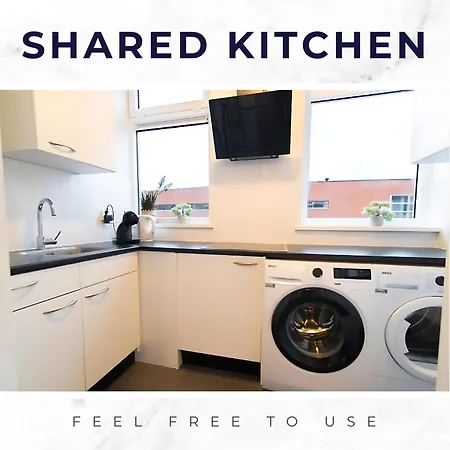Newly Renovated With Kitchen Access *