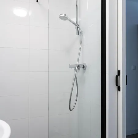 Newly Renovated With Kitchen Access Дом отдыха
