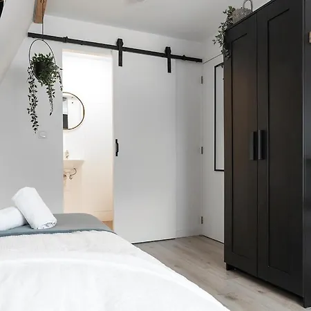 Hébergement de vacances Newly Renovated With Kitchen Access